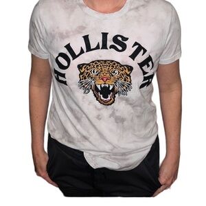 Hollister embroidered tiger patch tie dye  T-shirt. White/gray. XS. EUC. Soft